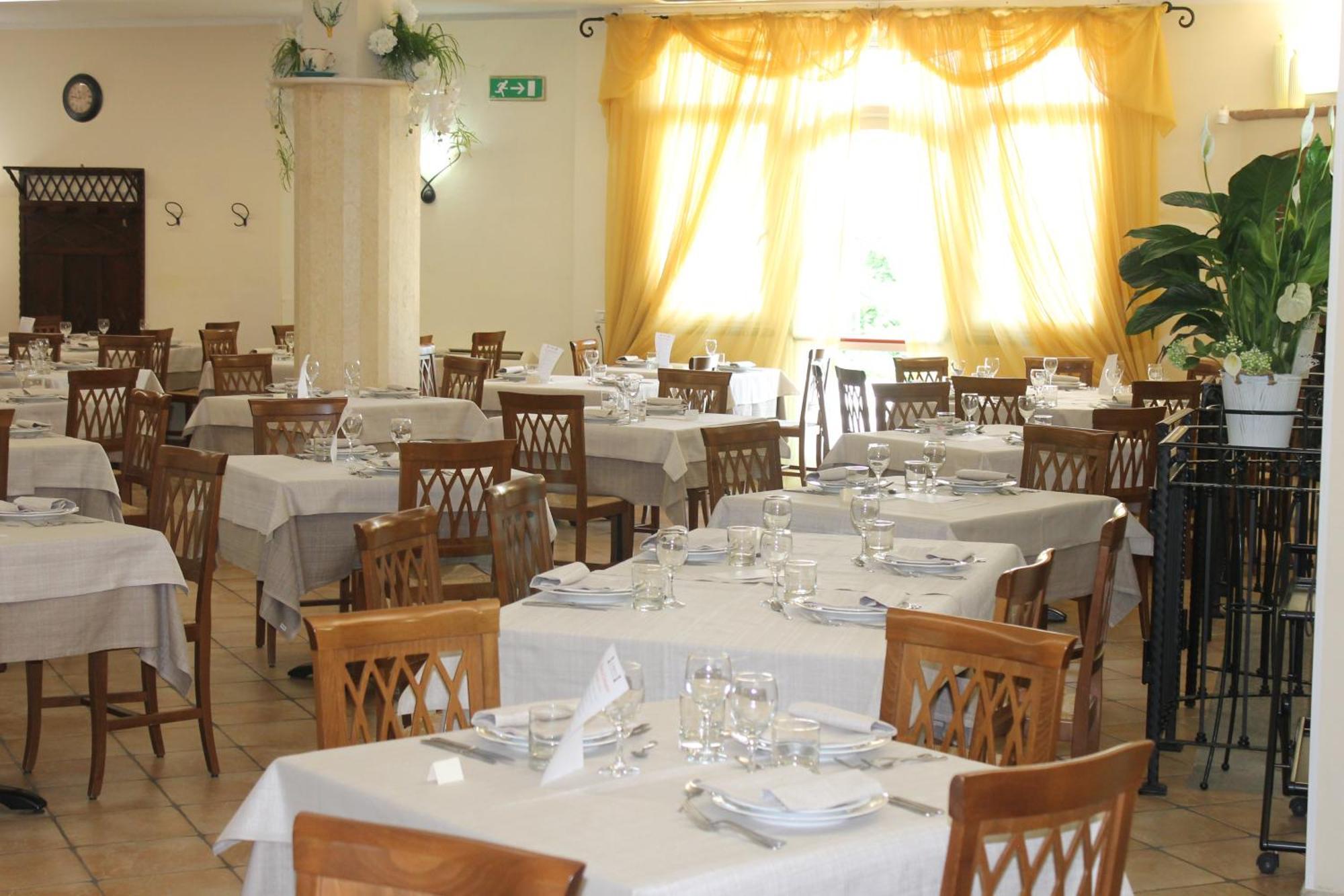 Hotel Ristorante La Torretta Bianze Exterior photo